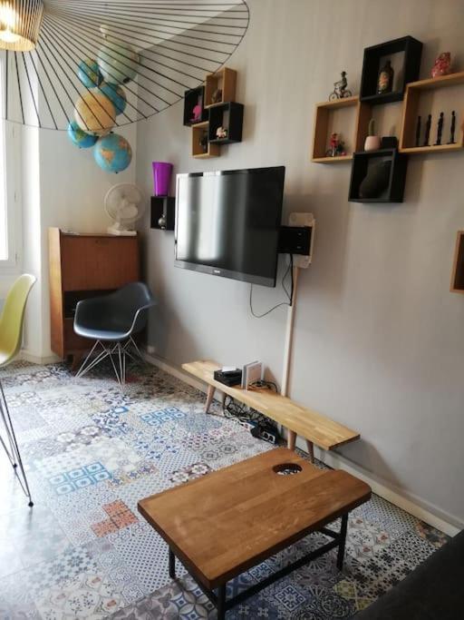 Plein Coeur Du Quartier Du Panier . Chaleureux T2. Marseille